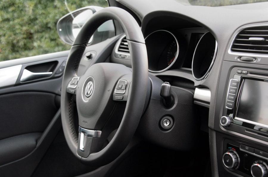  Volkswagen Golf 2010 года  (фото 28 из 36)